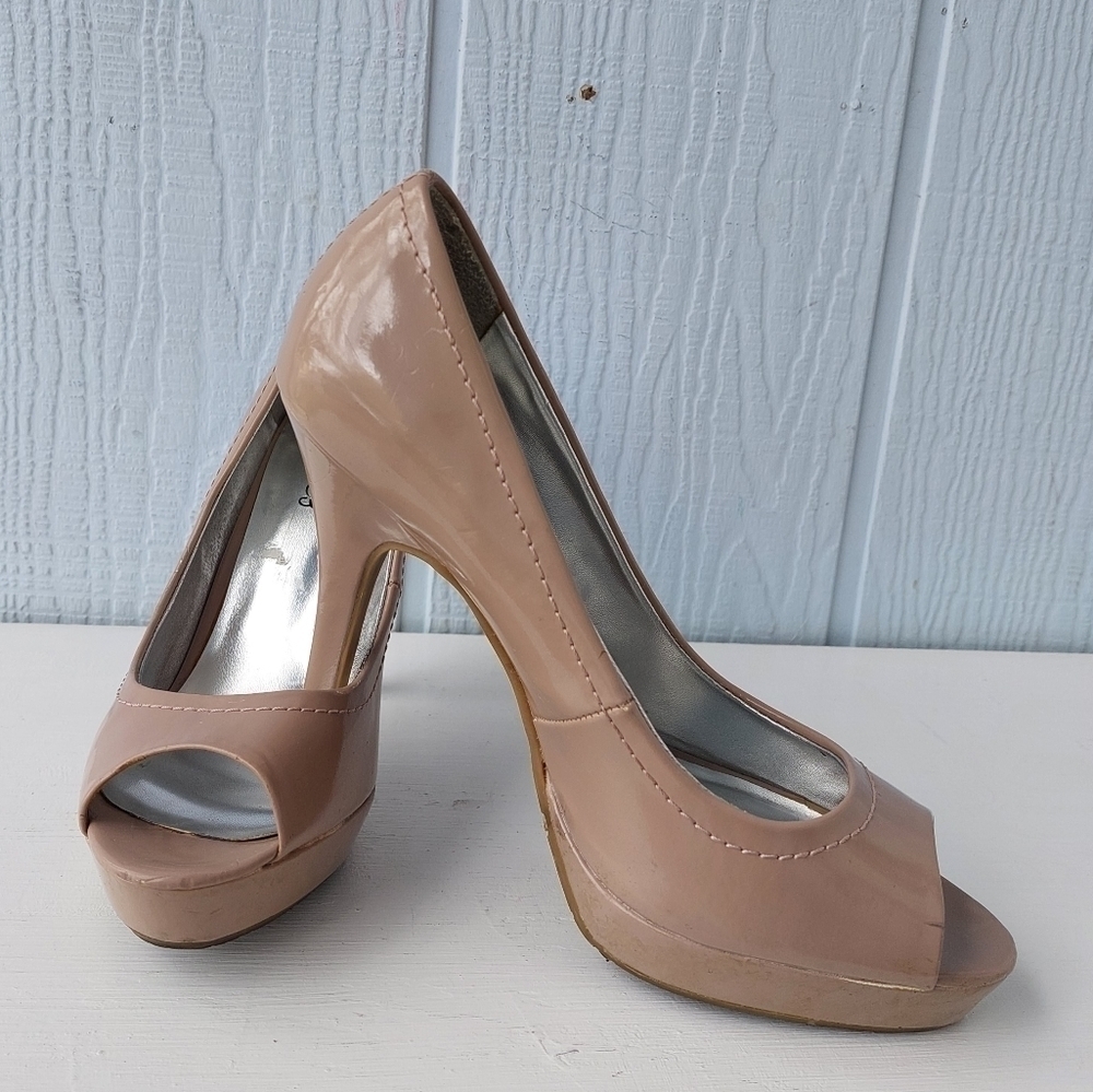 Candies Platform Pumps Slip-on Peep toe Nude Tan size 9.5